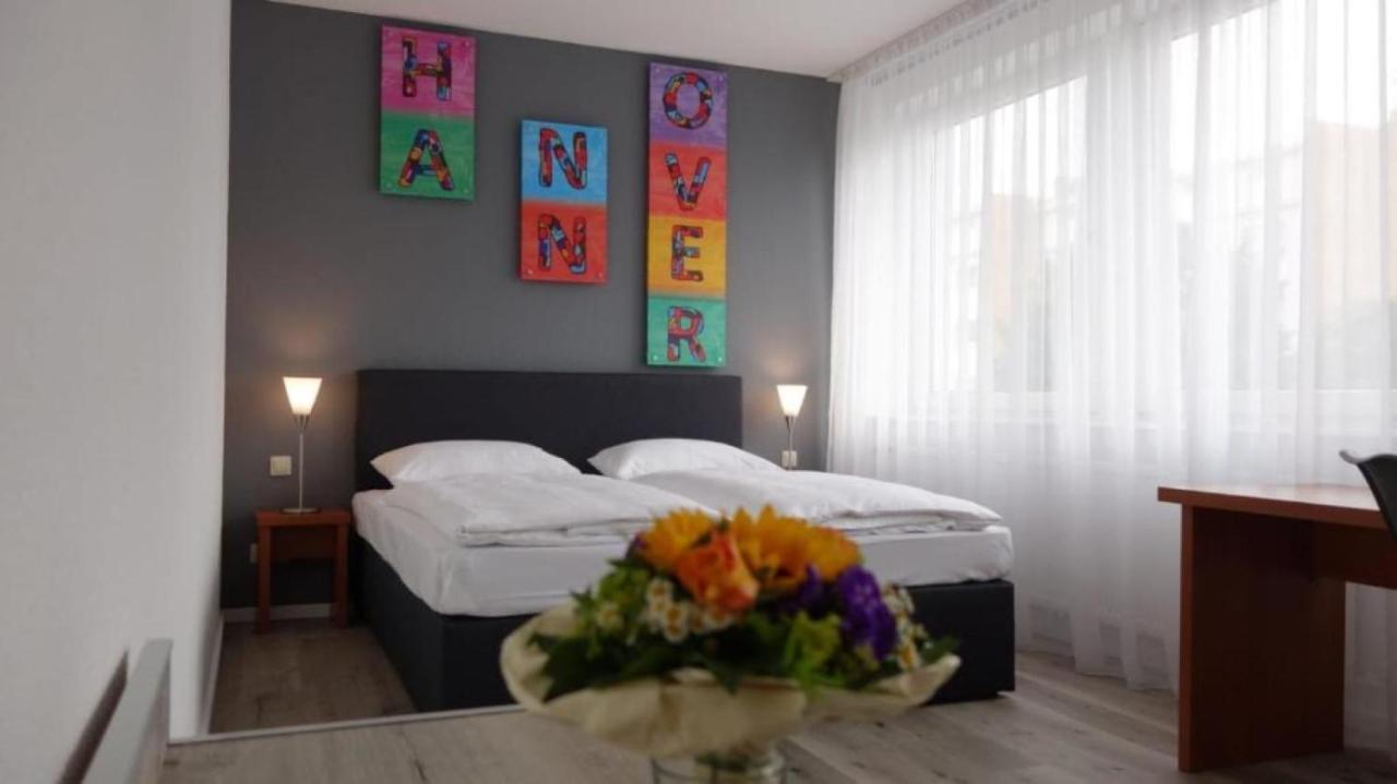 Plaza Inn Hannover City Nord Exterior foto
