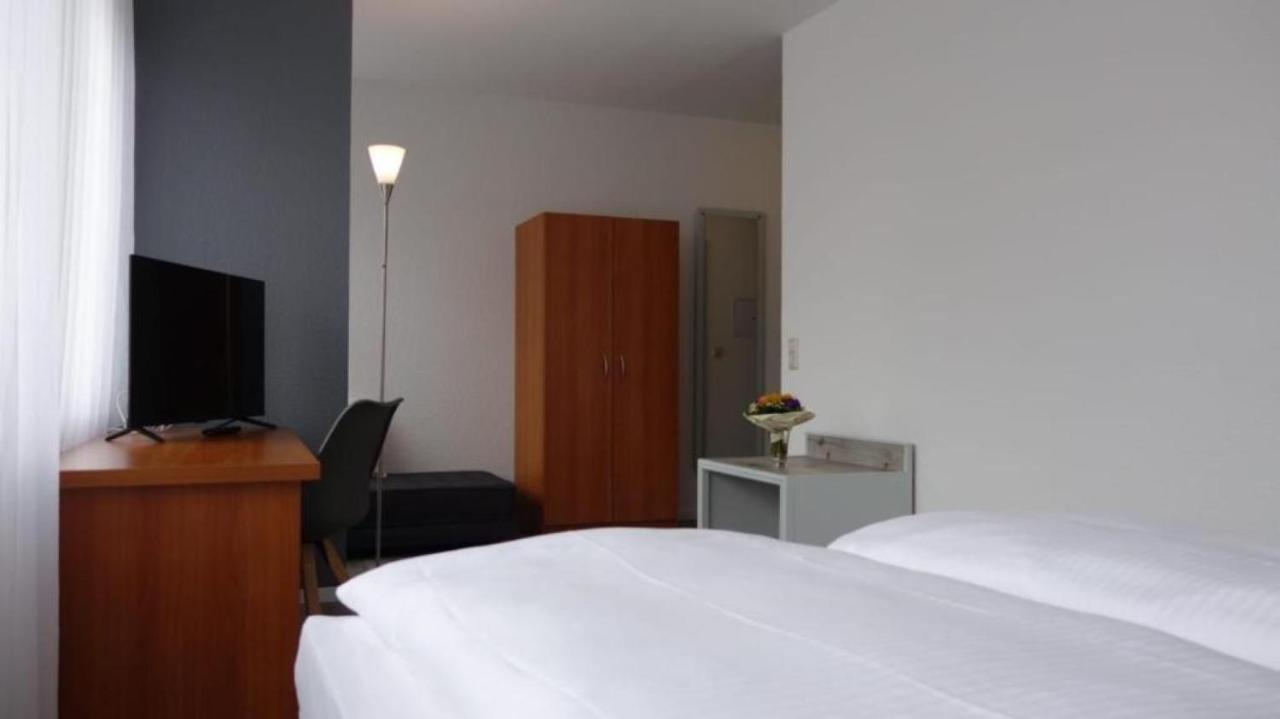 Plaza Inn Hannover City Nord Exterior foto